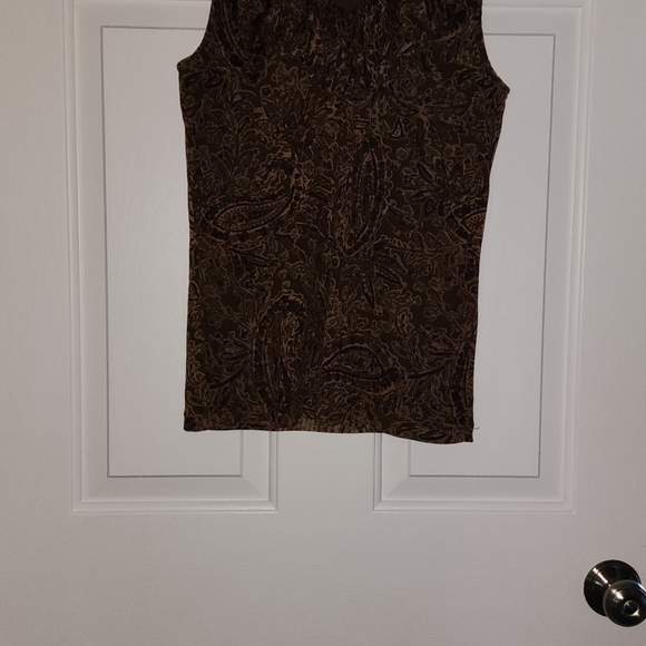 Mesh Sleeveless Blouse with neck ruffle - Picture 5 of 5